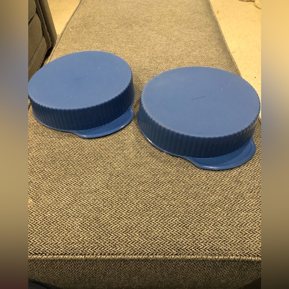 Roshco Silicone 9” Round Cake Pans (2) - Picture 4 of 7